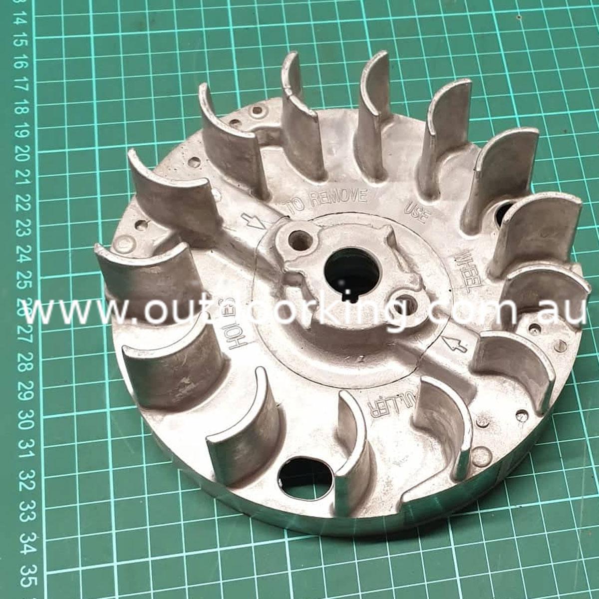 (image for) Briggs & Stratton Genuine Flywheel 795549, 692009, 495046, 395653, 799682