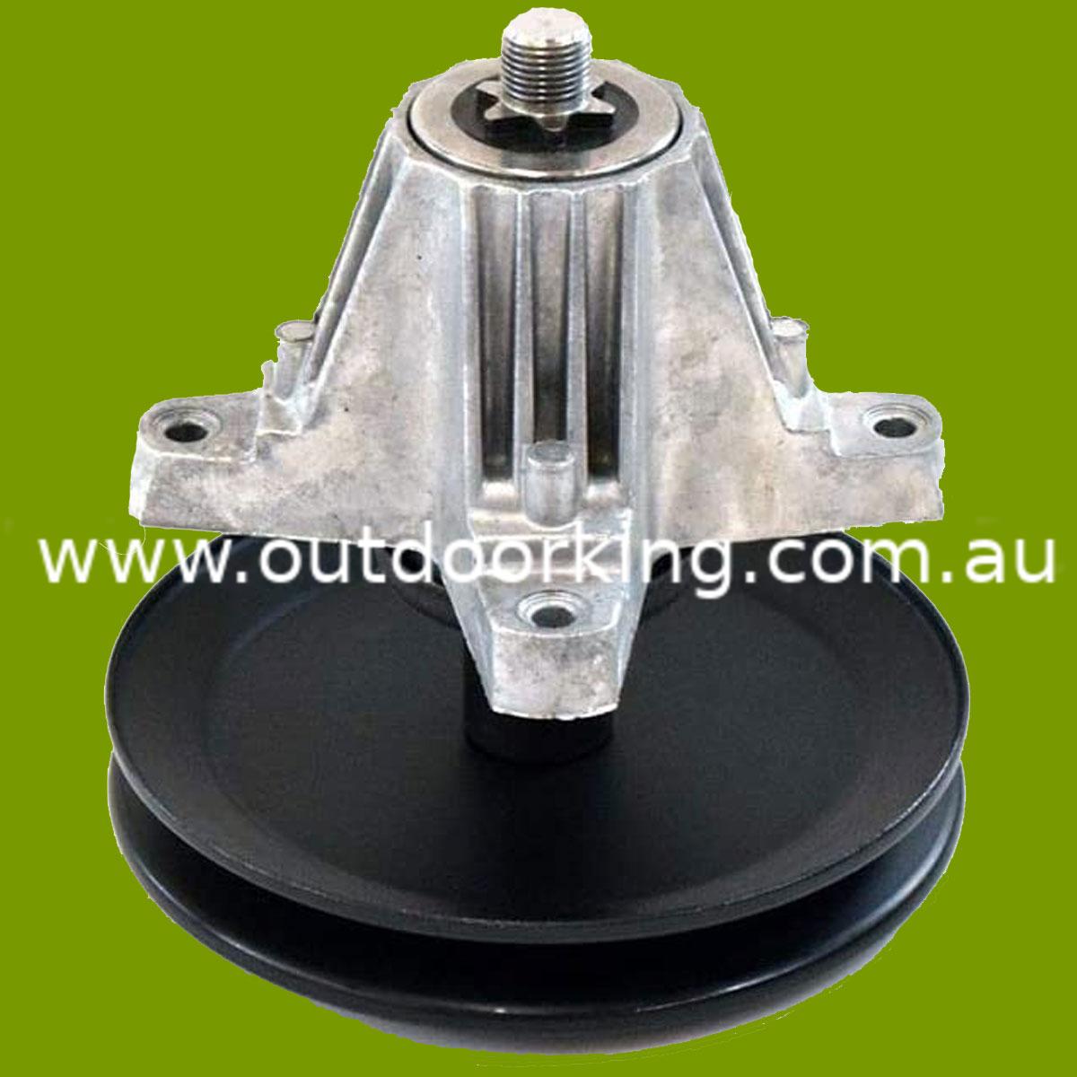 Modal Additional Images for Cub Cadet Genuine Spindle Assembly Cub Cadet 918-06977A