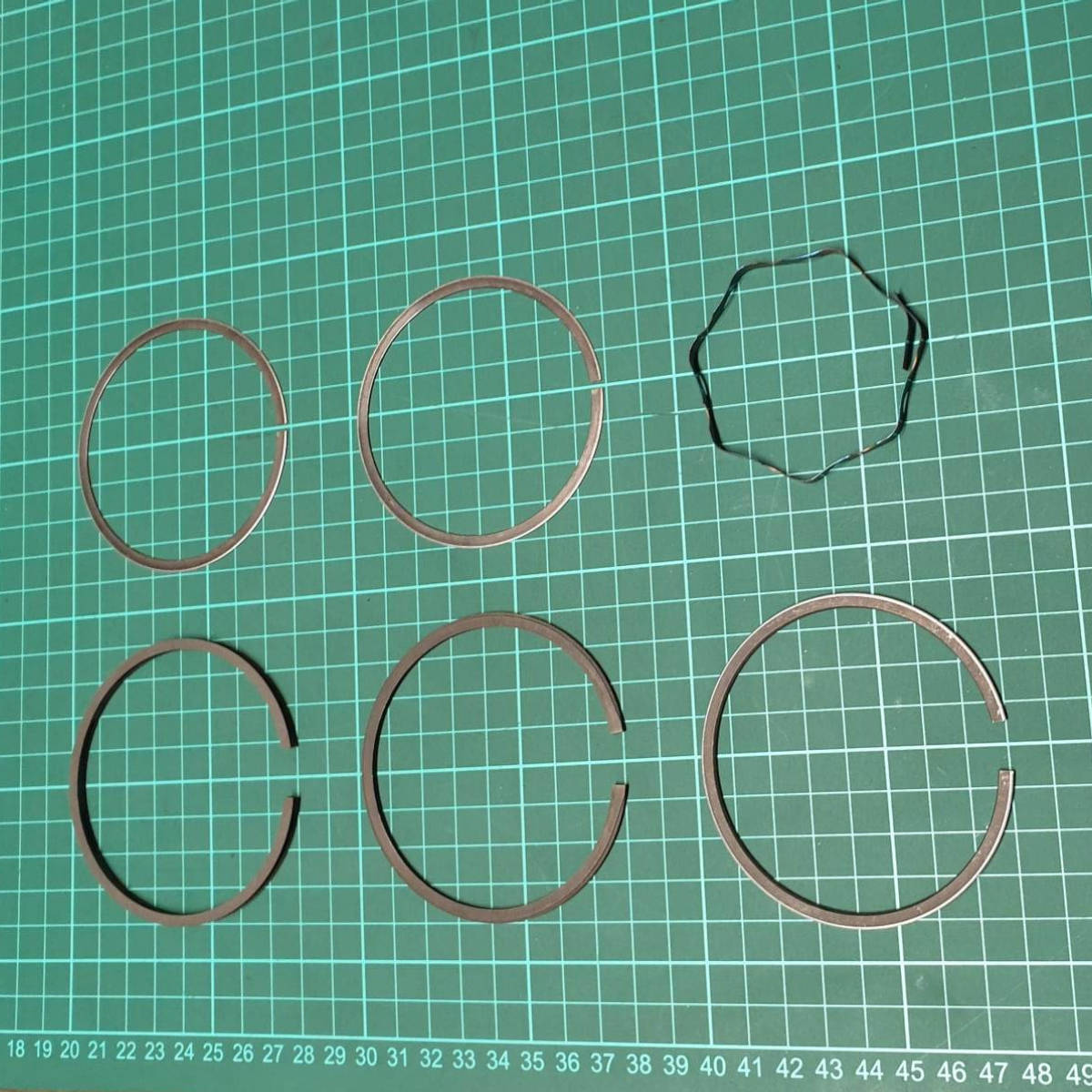 (image for) Pistons and Piston Rings Two and Four Stroke